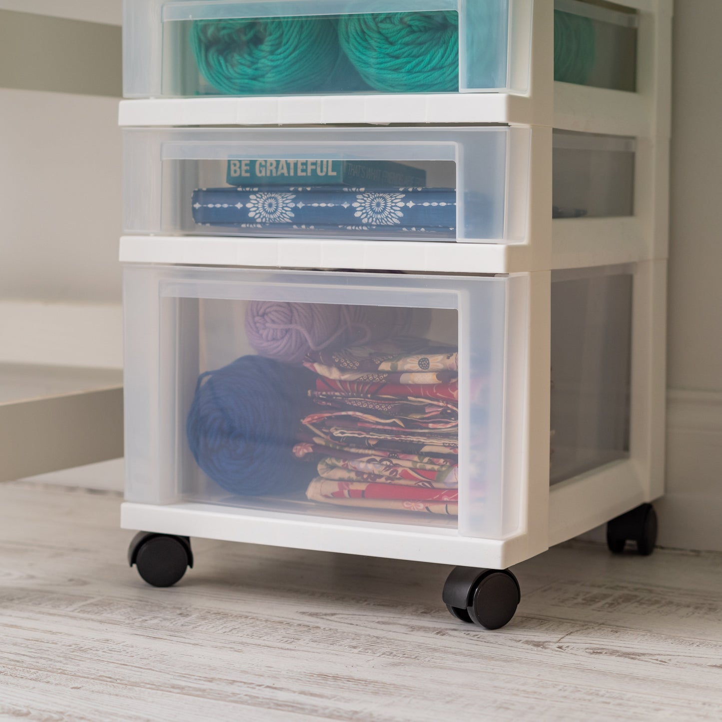 2021 Edition MC-341, 5-drawer Storage Cart, White/Clear - IRIS USA, Inc.