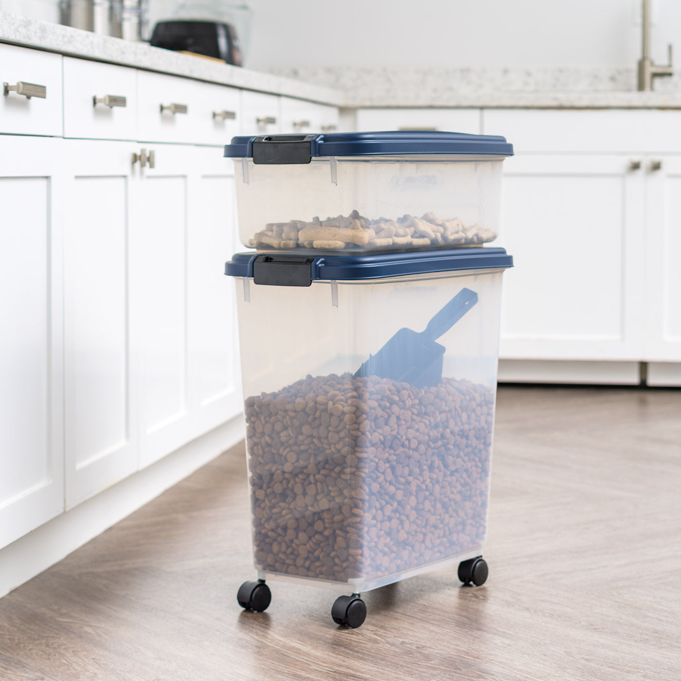 Airtight Pet Food Container, 60Qt Black Lid - IRIS USA, Inc.